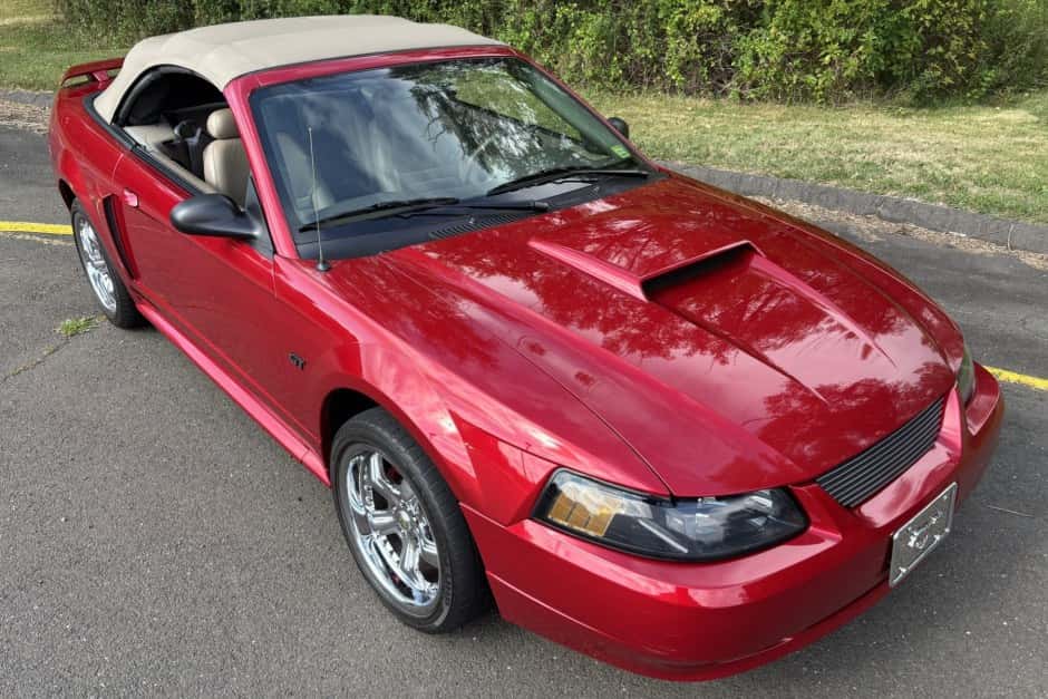 2002 Ford Mustang SN95 1994-2004 sold for $13,750