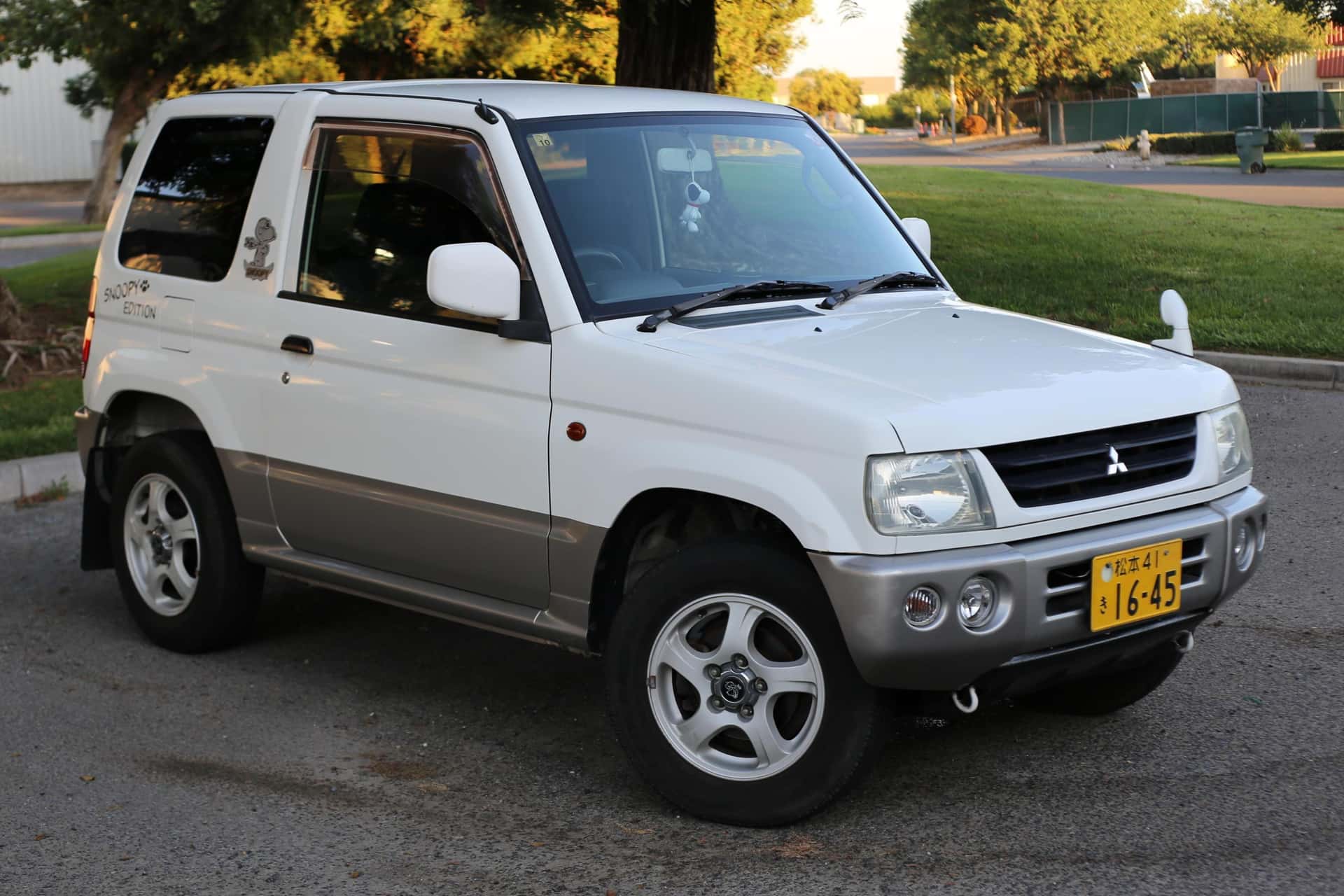2000 Mitsubishi Pajero Mini sold for $7,000