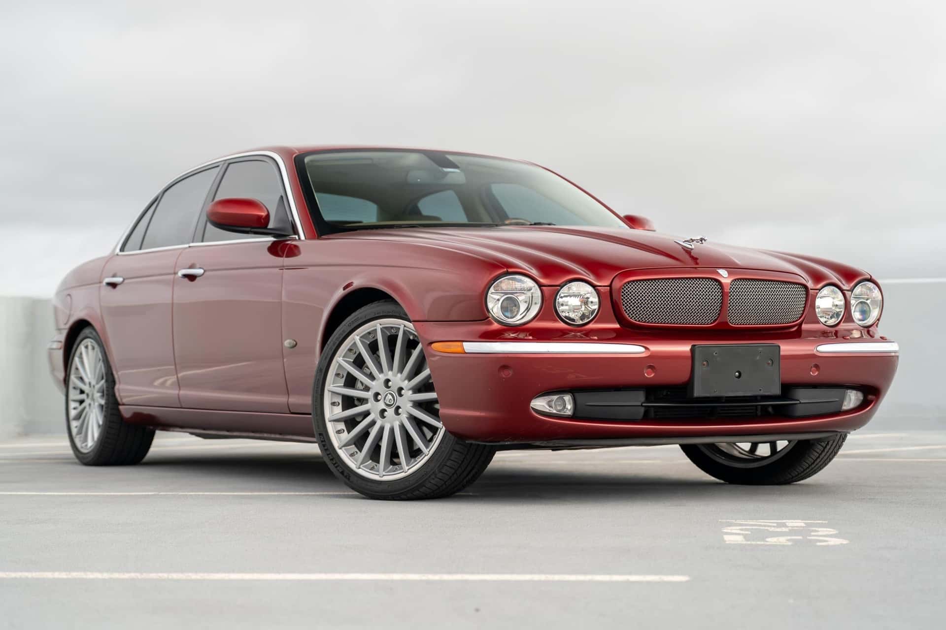 2006 Jaguar XJR sold for $21,000