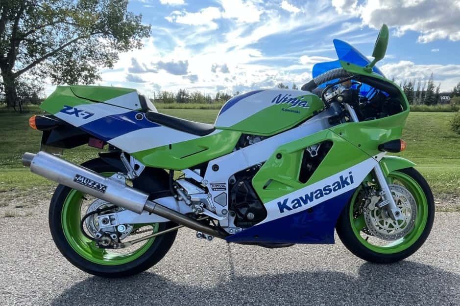 1990 Kawasaki Ninja sold for $7,500