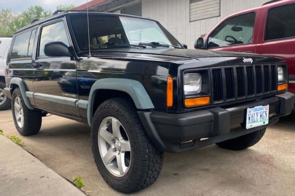 1998 Jeep XJ Cherokee sold for $8,500