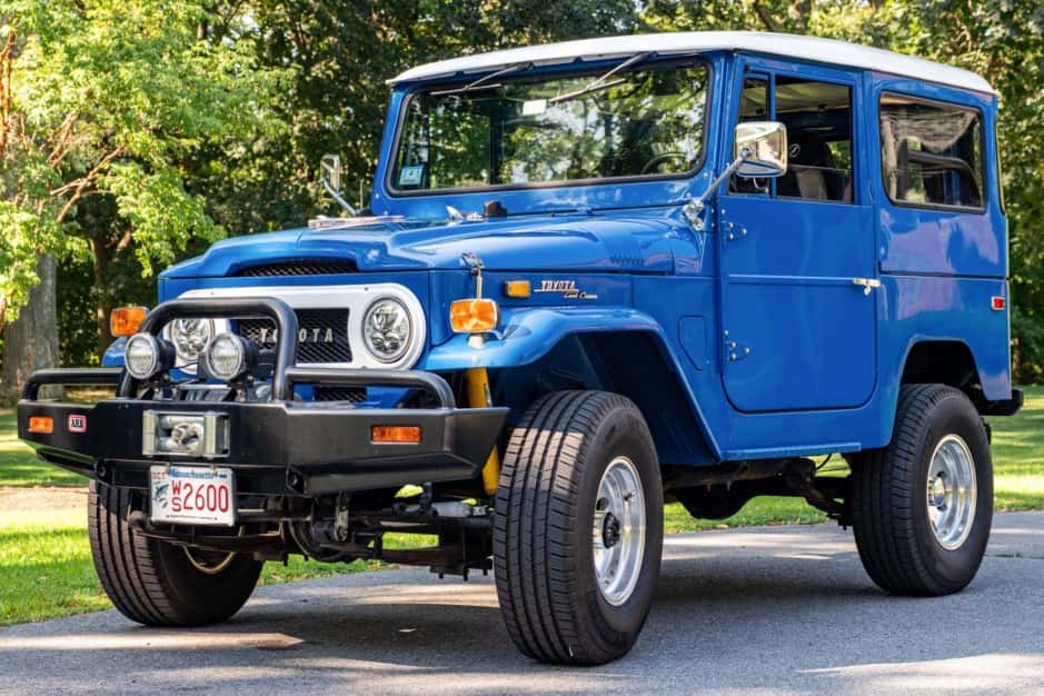1971 Toyota Land Cruiser FJ40 sold for $24,750