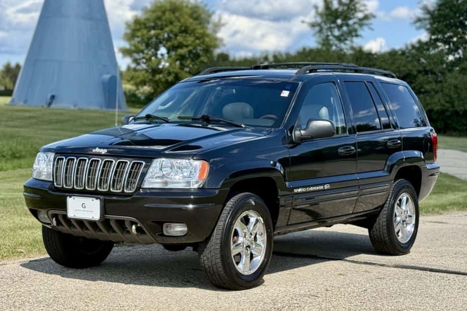 2003 Jeep WJ Grand Cherokee sold for $9,600