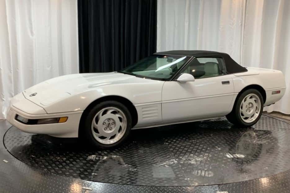 1992 Chevrolet Corvette C4 Convertible (1992-1996) sold for $20,000