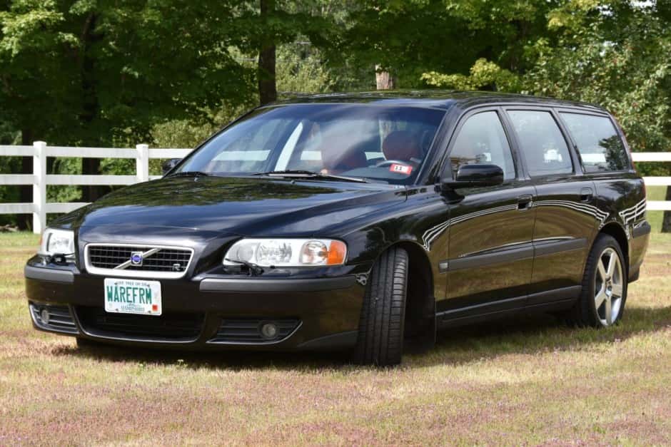 2004 Volvo V70R sold for $32,000