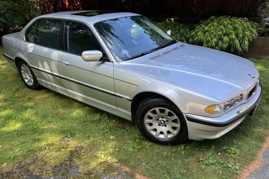2001 BMW E38 7-Series sold for $21,250