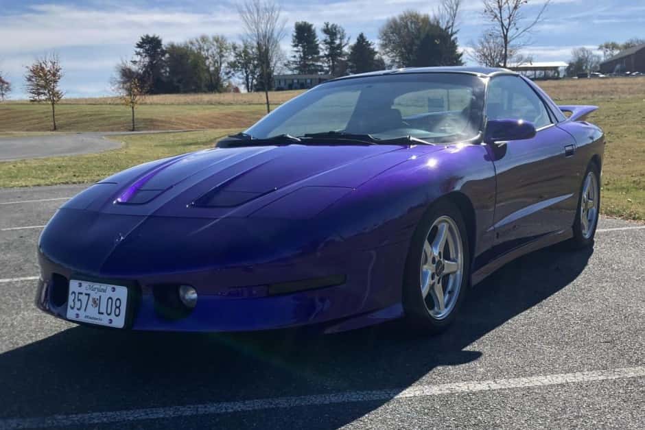 1997 Pontiac Firebird (1993-2002) sold for $7,500