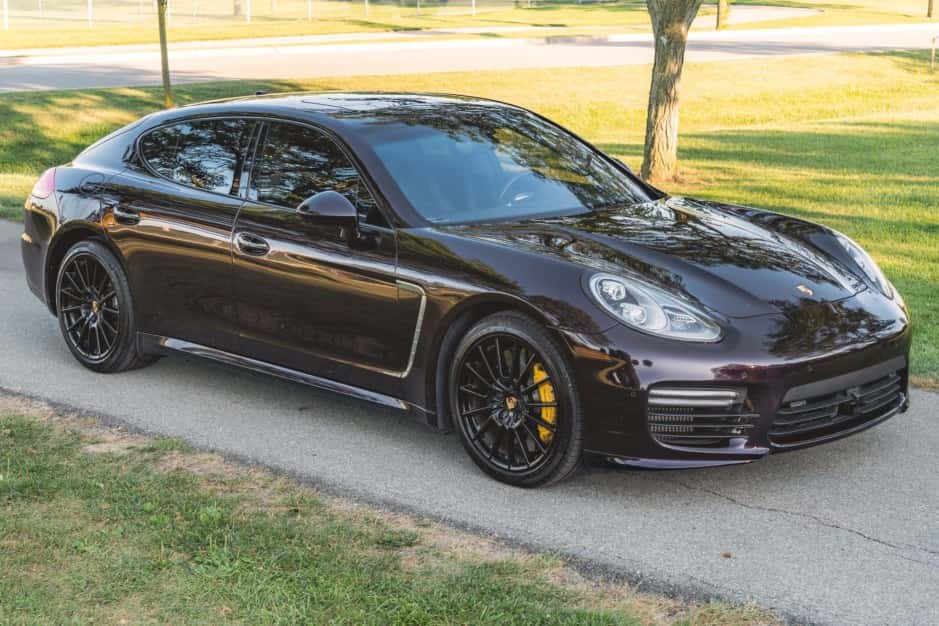 2015 Porsche Panamera sold for $31,950