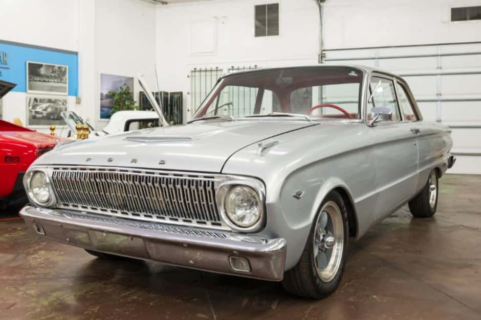 1962 Ford Falcon sold for $15,250