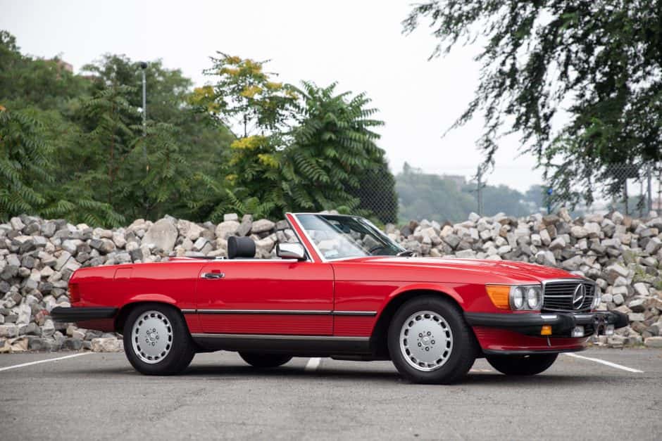 1988 Mercedes-Benz R107 SL sold for $35,000