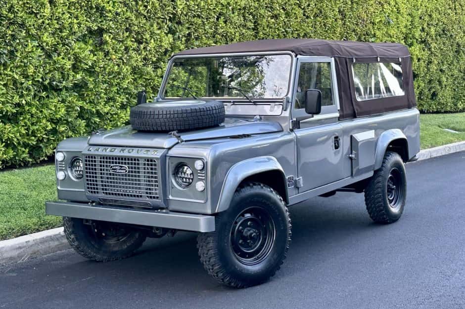 1986 Land Rover 110 / Defender 110 (Euro Spec) sold for $51,500