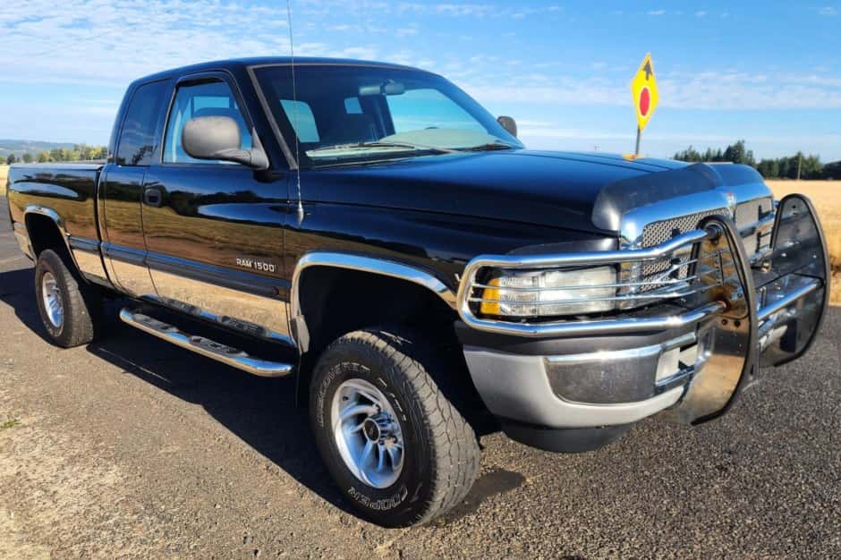 1999 Dodge Ram 1500 (1994-2001) sold for $7,500