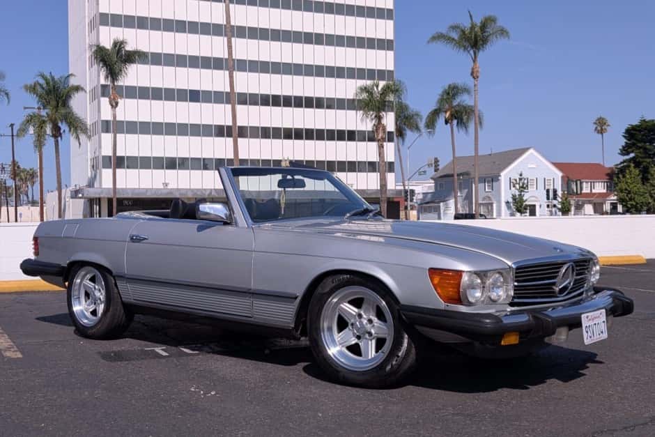 1977 Mercedes-Benz R107 SL sold for $9,500