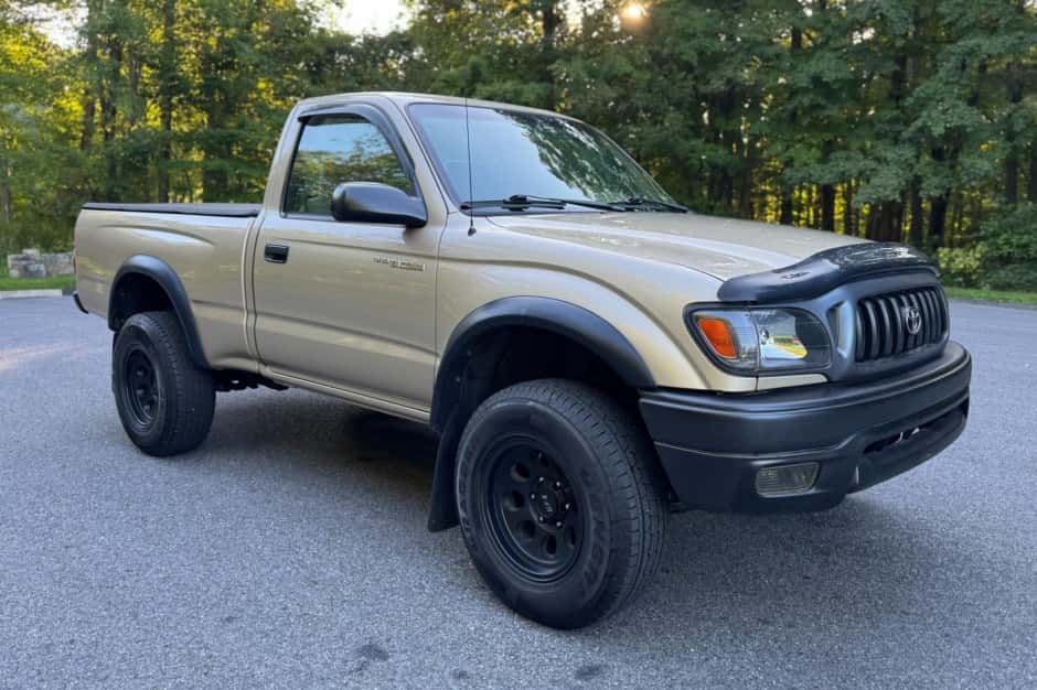2004 Toyota Tacoma (N1X0 1995-2005) sold for $14,250