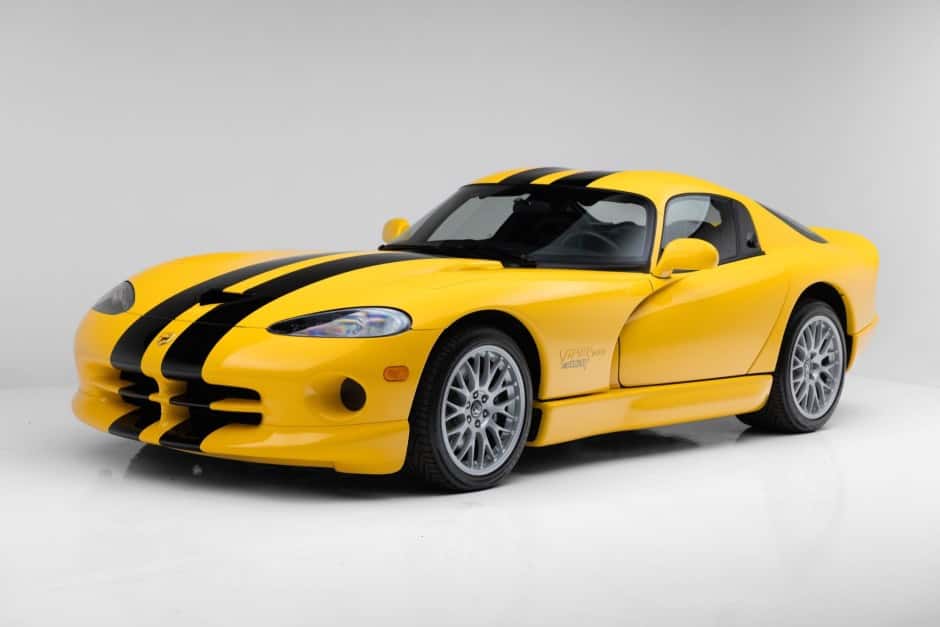 2001 Dodge Viper SR II (1996-2002) sold for $95,000