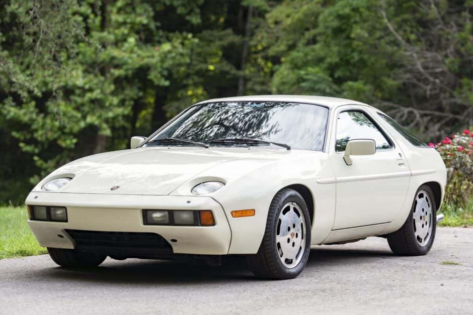 1981 Porsche 928 sold for $25,500