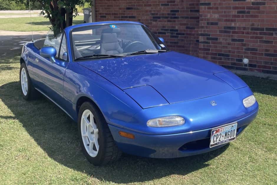 1994 Mazda NA MX-5 Miata sold for $14,500