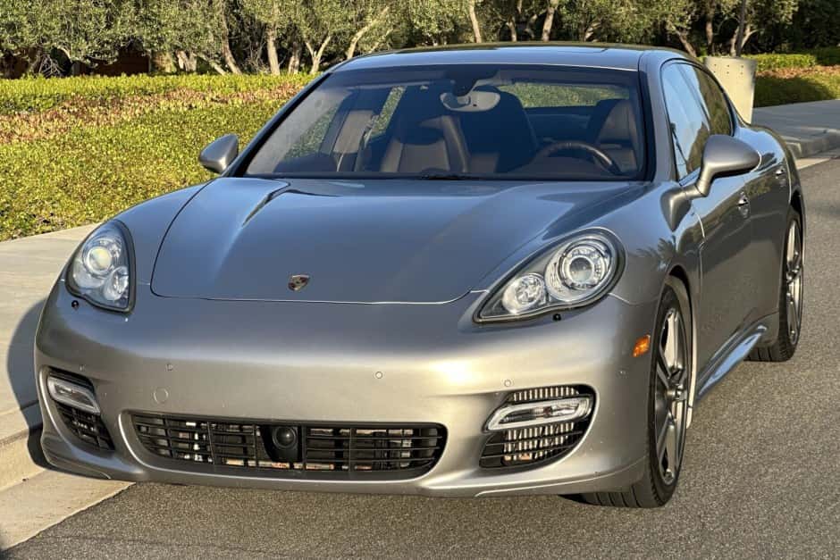 2013 Porsche Panamera sold for $42,013