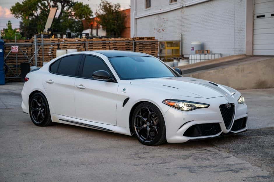 2017 Alfa Romeo 952 Series Giulia sold for $31,000