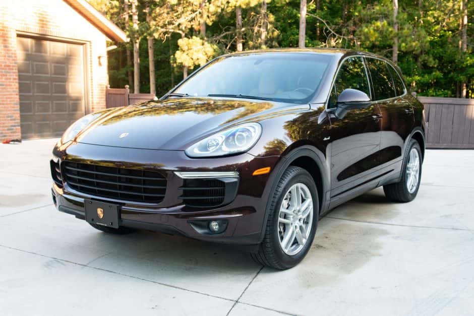2016 Porsche 958 Cayenne (2011-2018) sold for $24,894