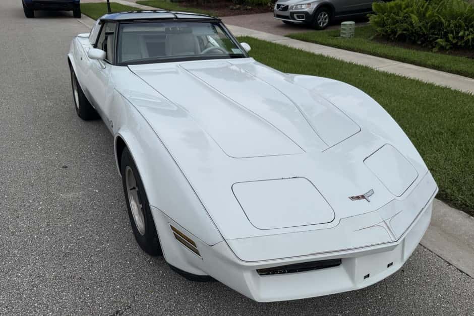 1980 Chevrolet Corvette C3 sold for $10,750