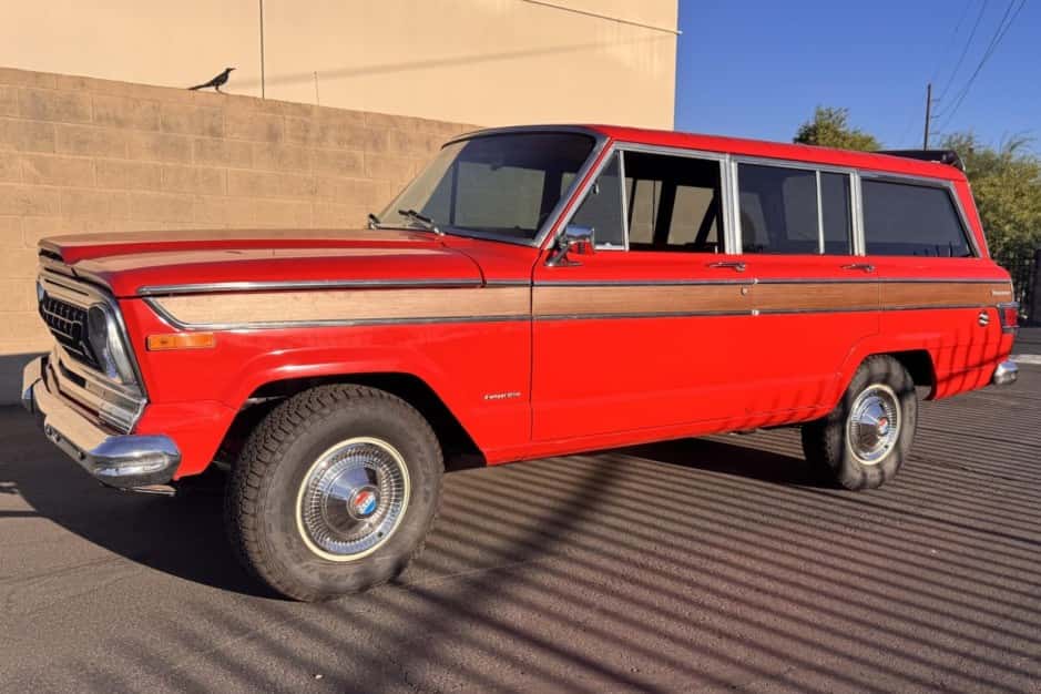 1977 Jeep SJ Wagoneer sold for $30,000