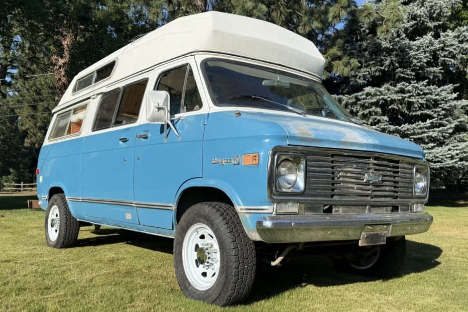 1971 Chevrolet G-Series Van sold for $3,700