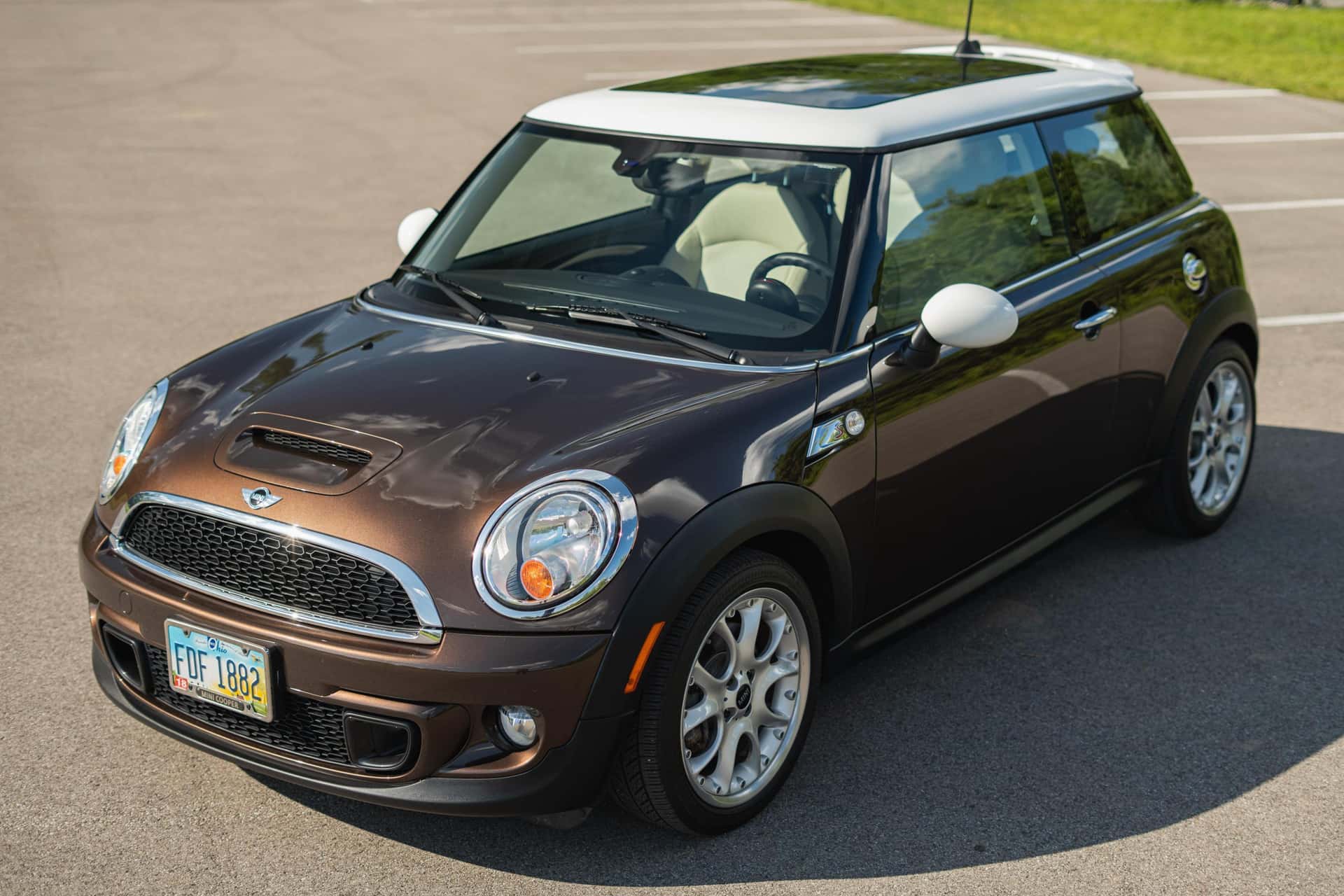 2011 MINI Cooper sold for $15,200