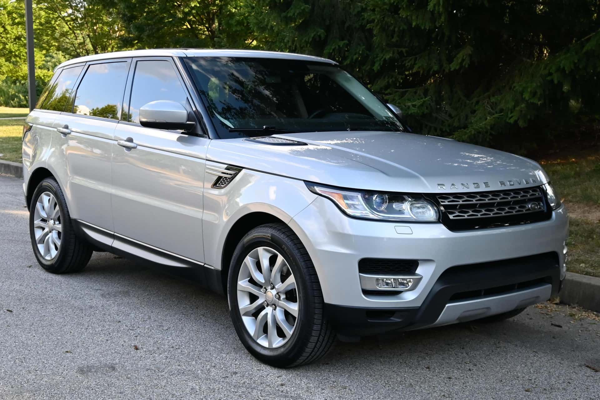 2014 Land Rover Range Rover Sport sold for $15,750