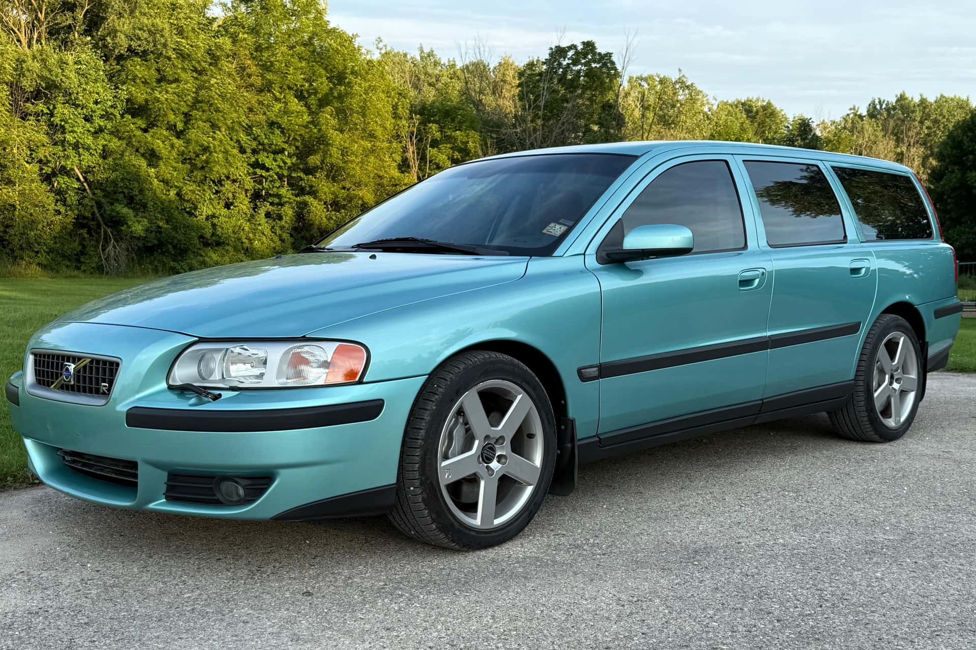 2004 Volvo V70 sold for $12,851
