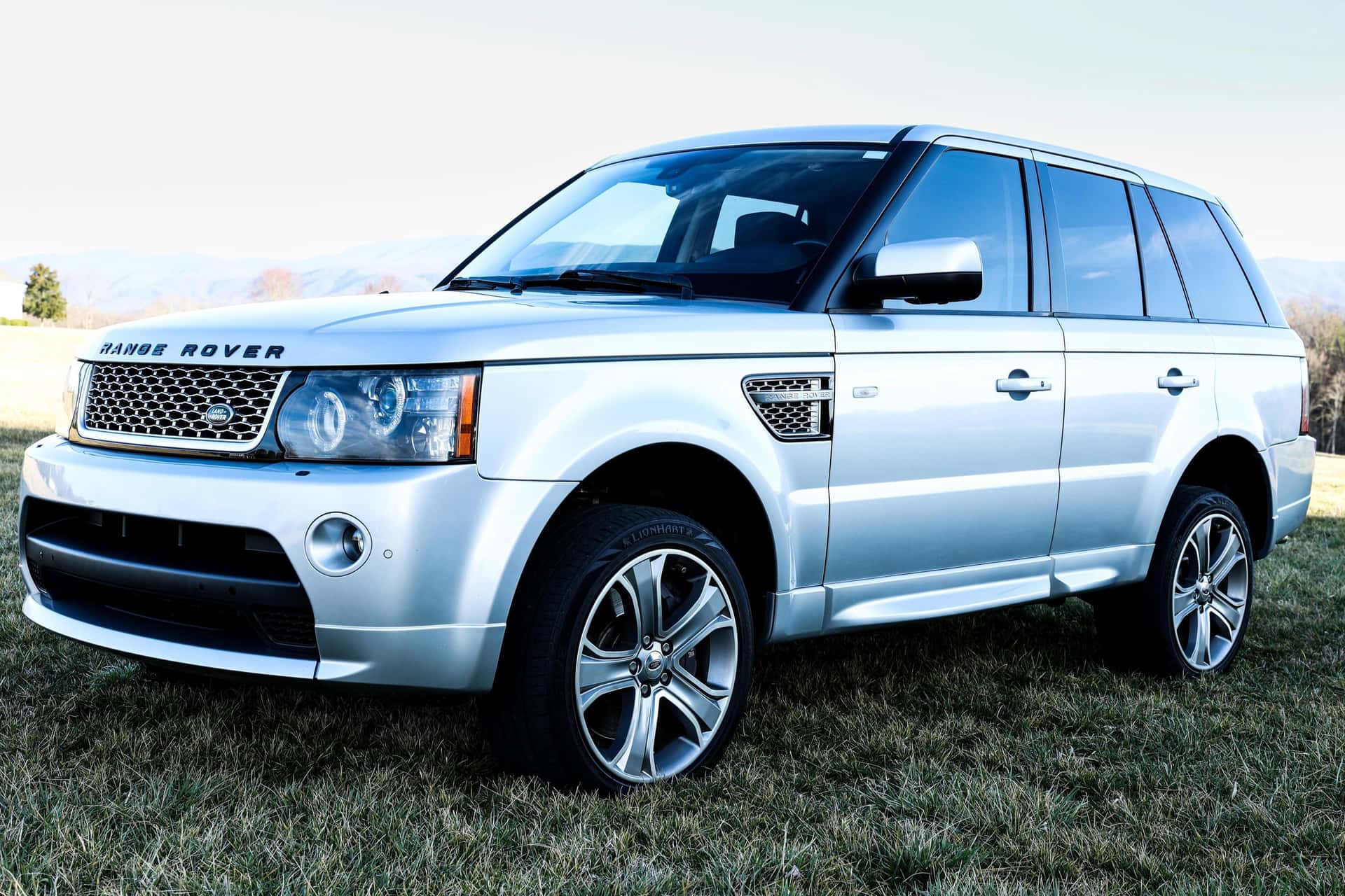 2012 Land Rover Range Rover Sport sold for $18,000