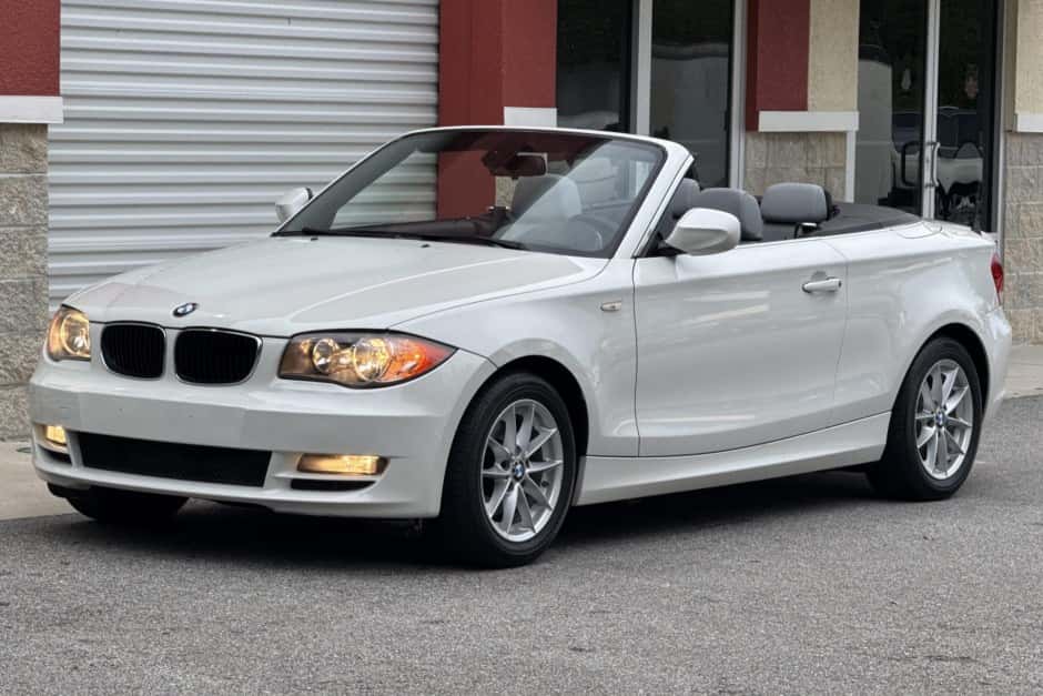 2009 BMW E82/E88 1-Series sold for $9,250