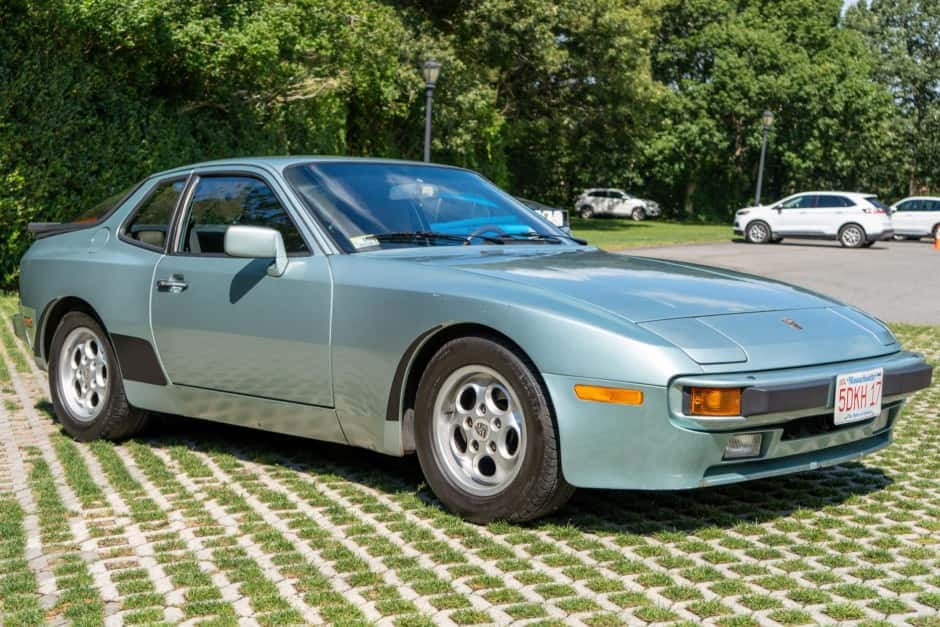 1985 Porsche 944 sold for $11,250