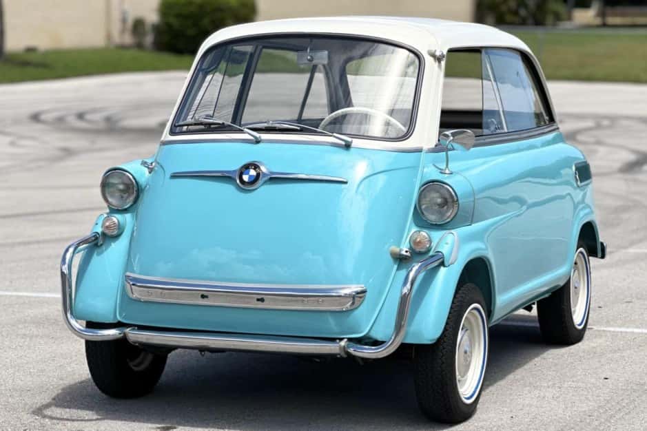 1958 BMW Isetta sold for $30,750