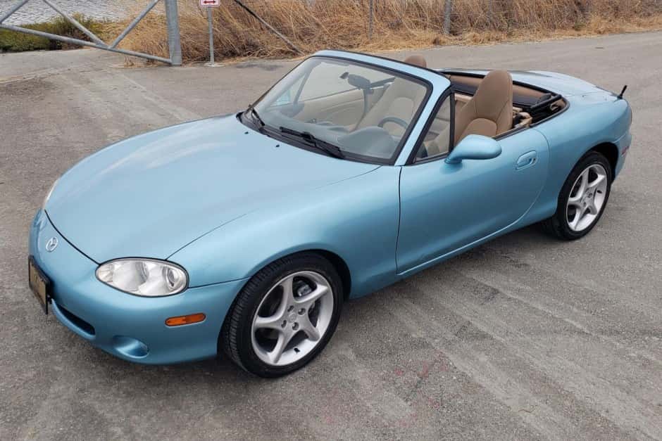 2001 Mazda NB MX-5 Miata sold for $8,800