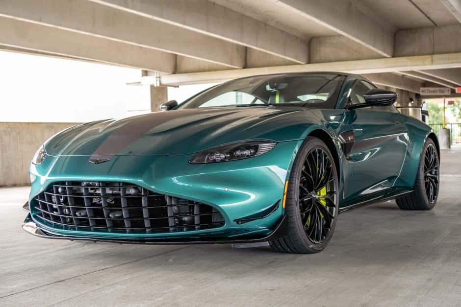 2022 Aston Martin V8 Vantage (2006+) sold for $133,000