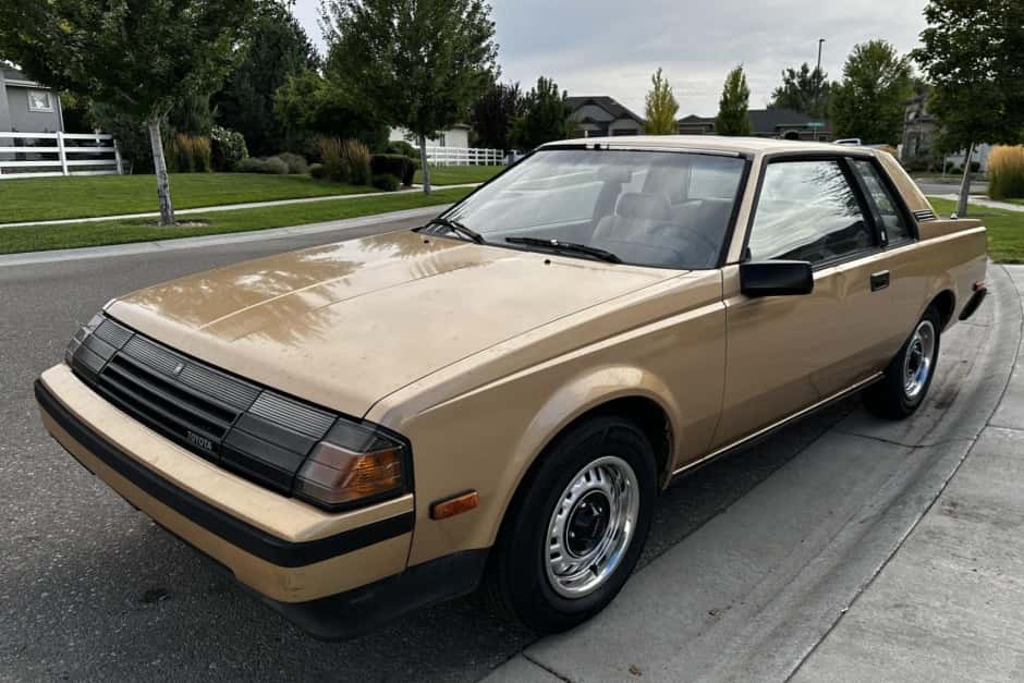 1984 Toyota Celica sold for $3,000