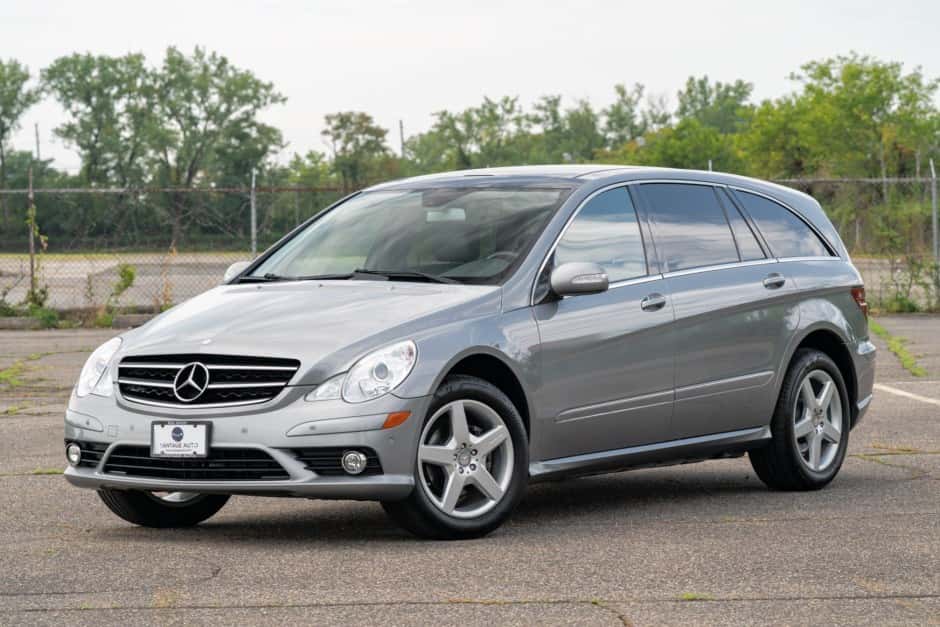 2010 Mercedes-Benz W251 R-Class sold for $15,800