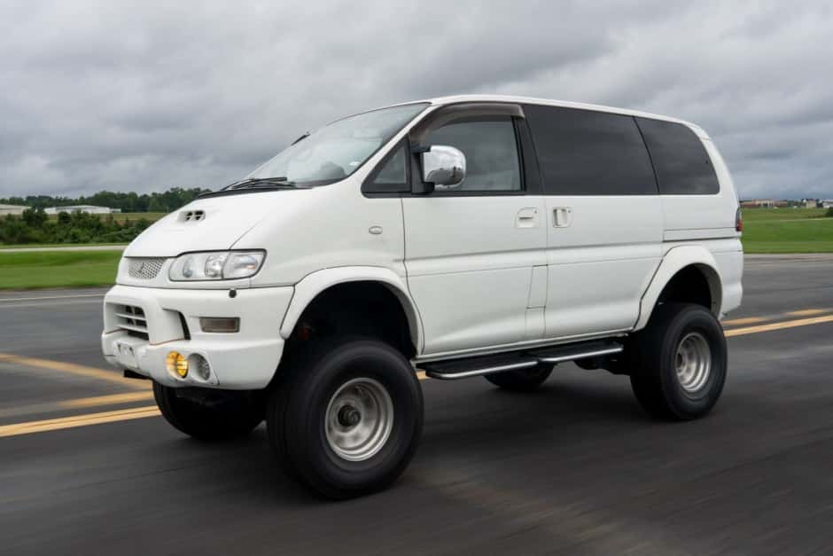 1998 Mitsubishi Delica sold for $14,500