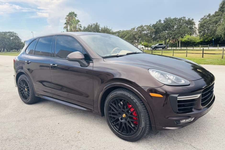 2017 Porsche 958 Cayenne (2011-2018) sold for $25,250