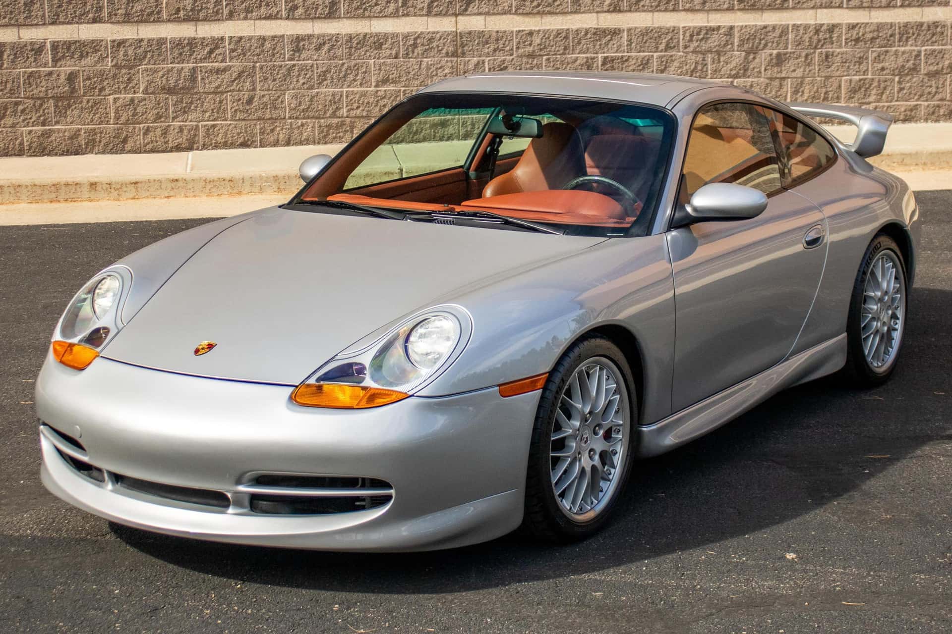 1999 Porsche 996 911 sold for $48,000