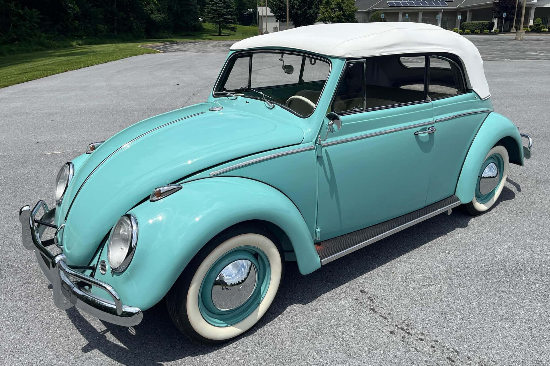 1963 Volkswagen Beetle sold for $25,000