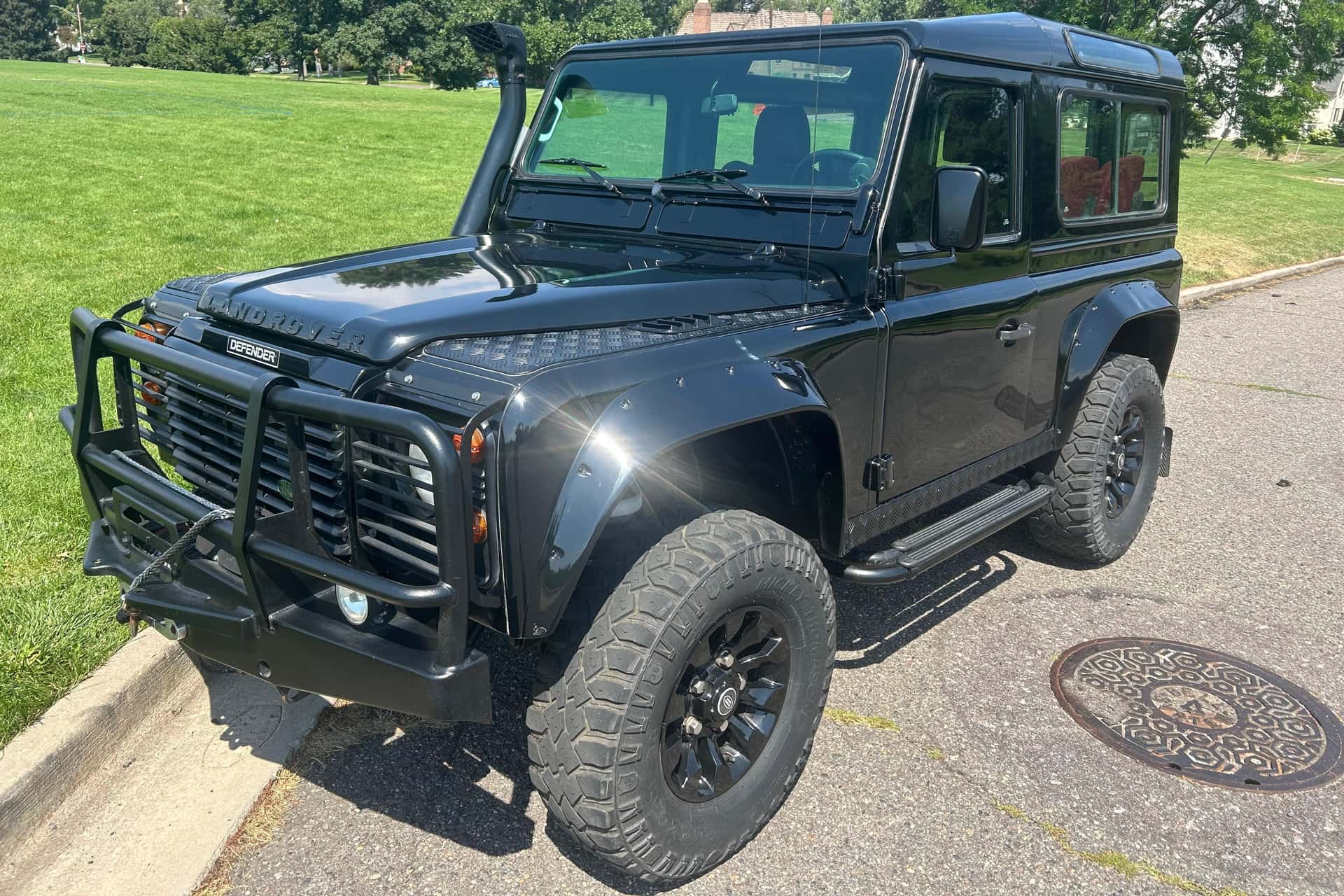 1999 Land Rover Defender sold for $27,000