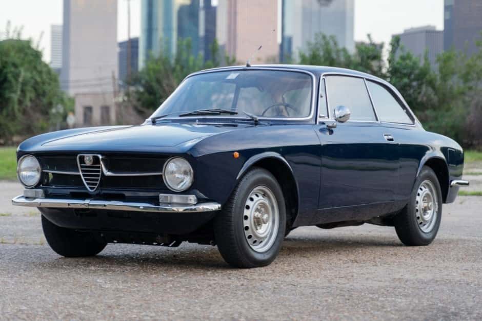 1971 Alfa Romeo 105/115 Series Coupe sold for $18,500