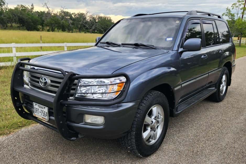 2006 Toyota Land Cruiser 100-Series sold for $18,000