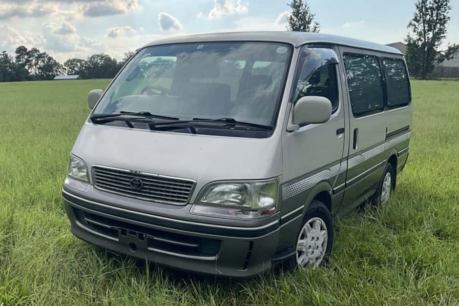 1996 Toyota HiAce sold for $8,150