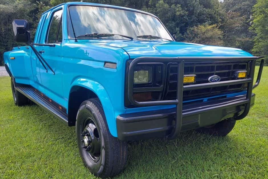 1984 Ford F-Series 1980-1986 sold for $7,600