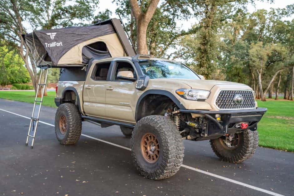 2018 Toyota Tacoma (N300 2016-2023) sold for $62,000