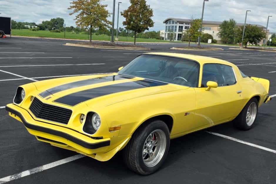 1975 Chevrolet Camaro 2nd Generation 1970-1981 sold for $13,500