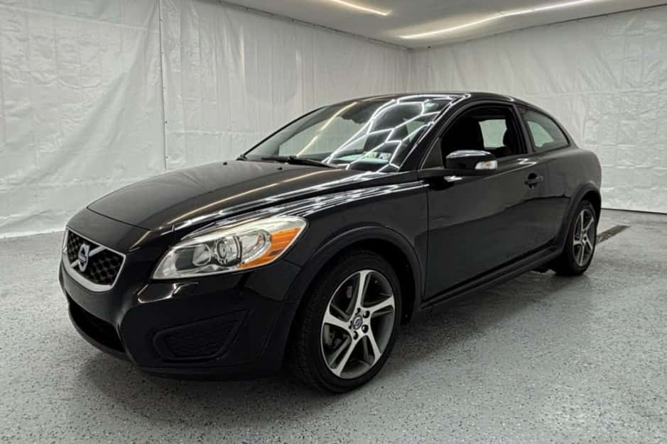 2013 Volvo C30 sold for $7,300